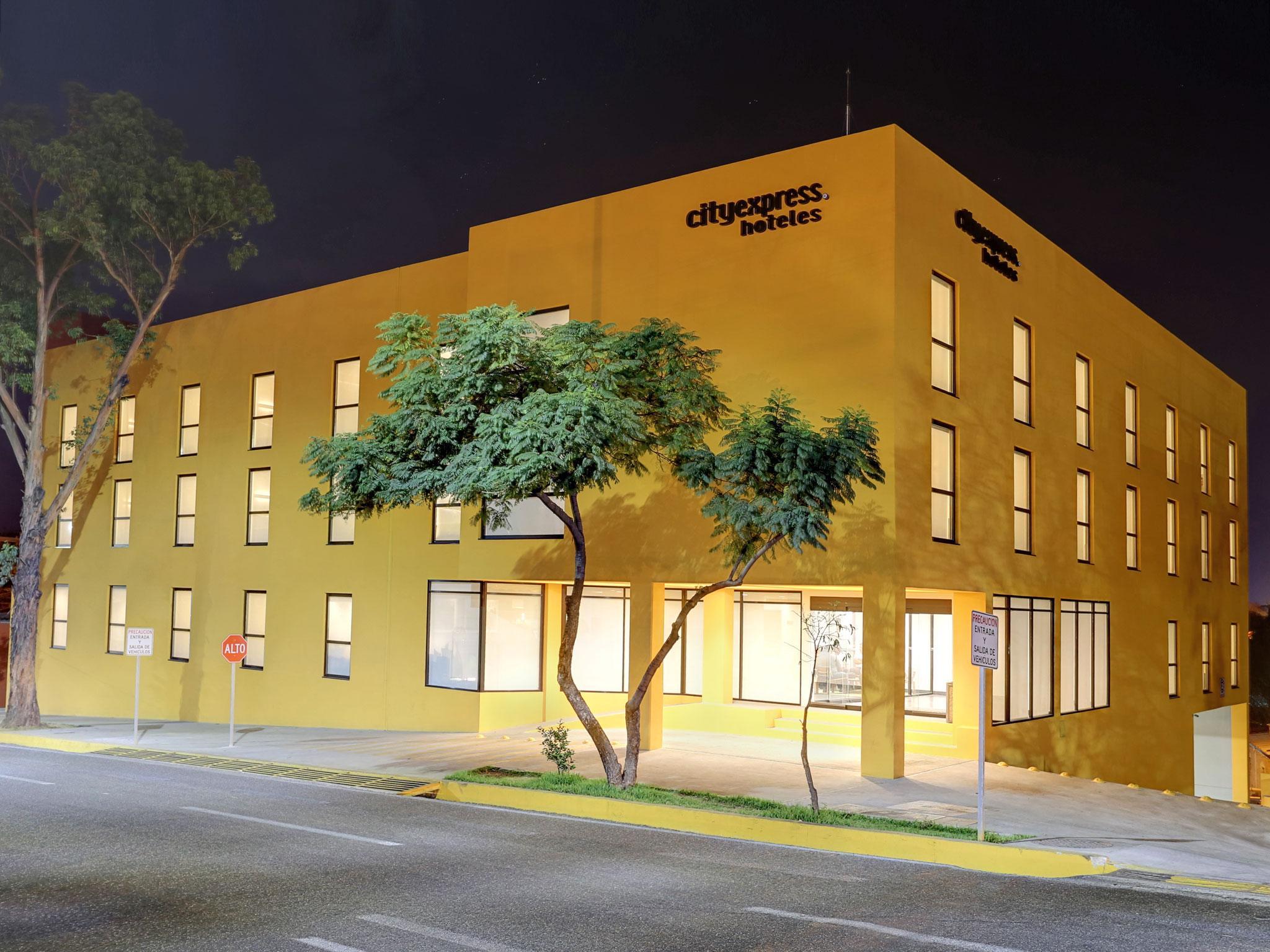 City Express By Marriott Oaxaca Екстериор снимка
