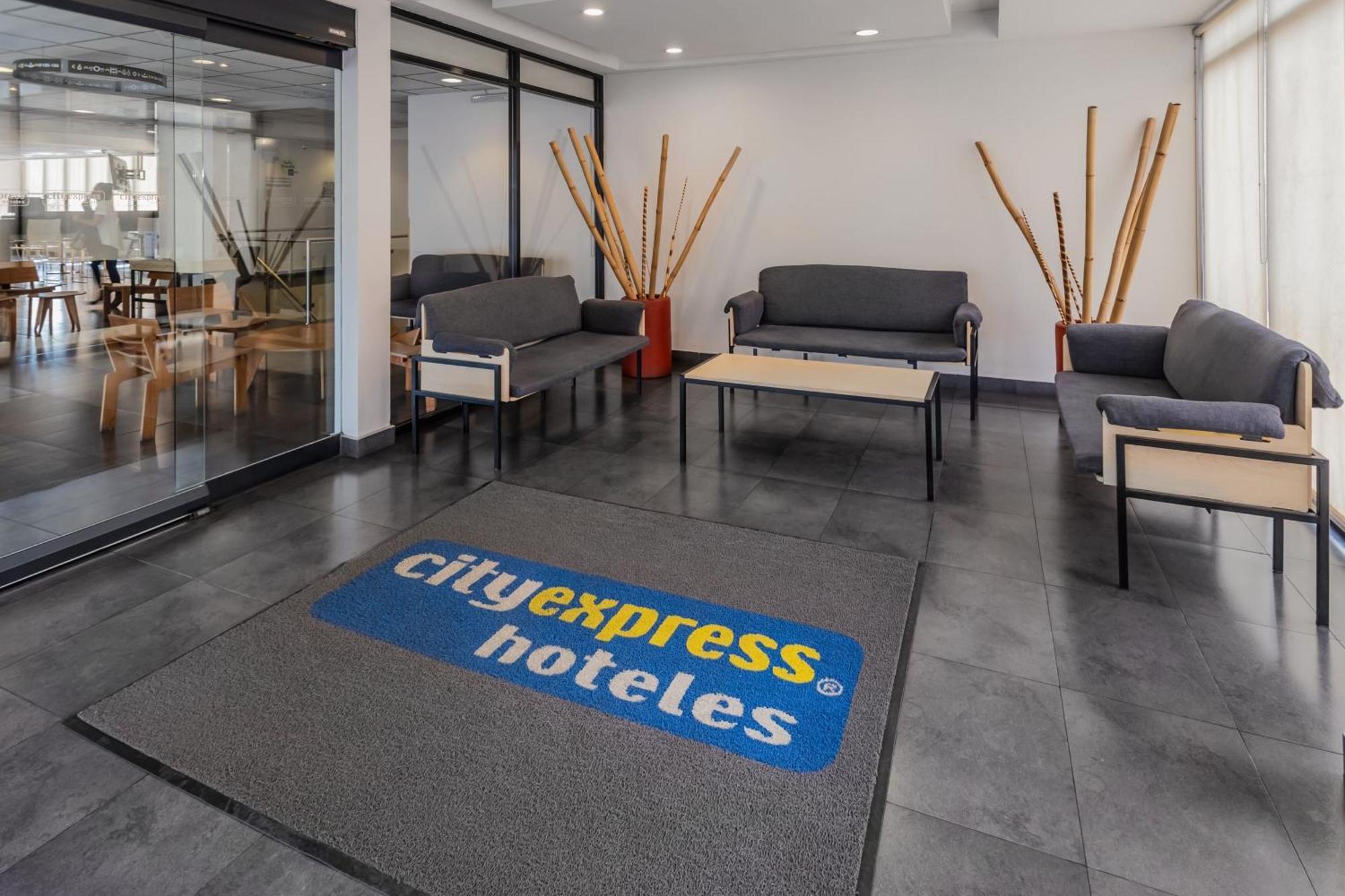 City Express By Marriott Oaxaca Екстериор снимка